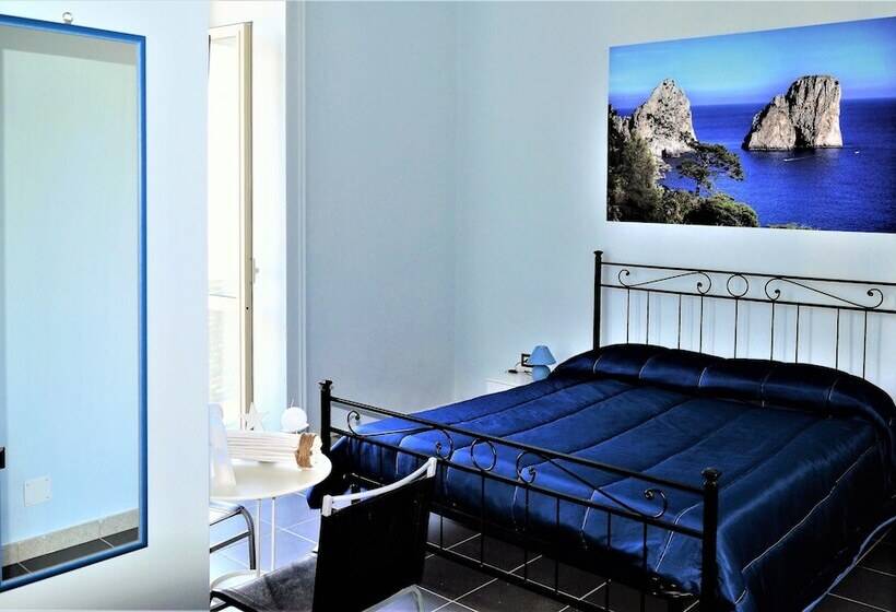 اتاق سوپریور سه تخته, Napoli Station B&b