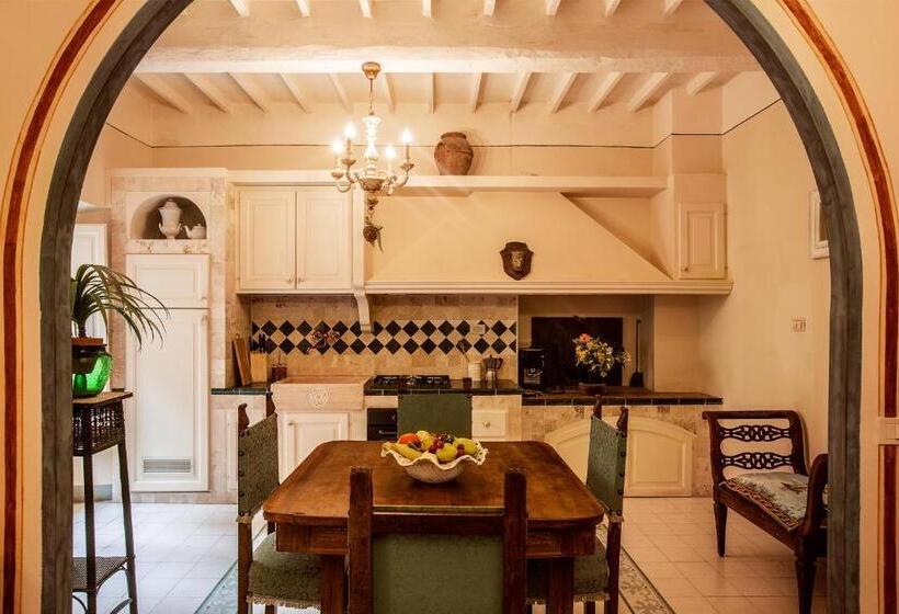 1 Bedroom Apartment Lake View, Palazzo Barbini Dimora Storica