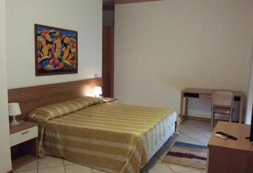 Basic Kolmen Hengen Huone, Thairè Resort