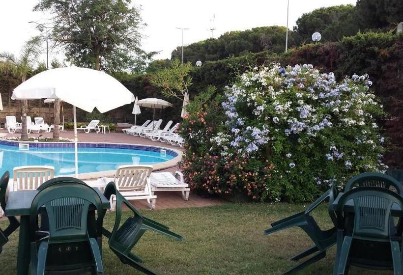 غرفة أساسية ثلاثية, Thairè Resort