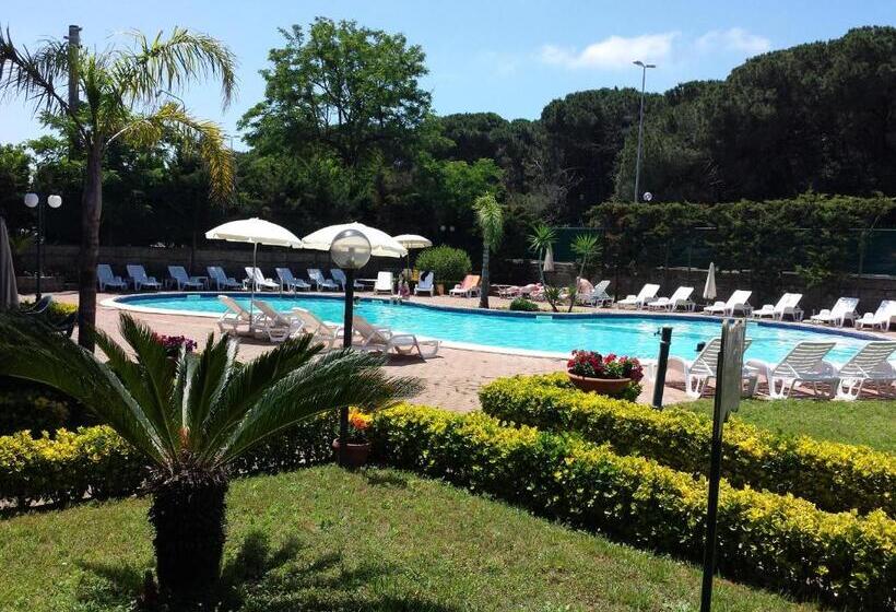 سوییت لوکس, Thairè Resort