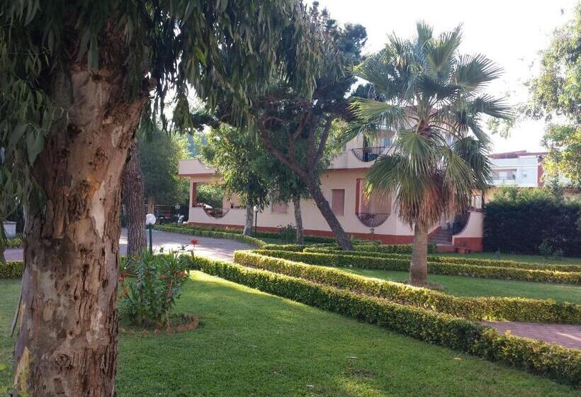 جناح مزود بجاكوزى, Thairè Resort