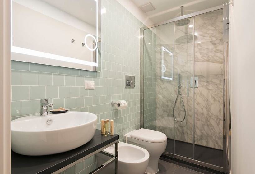 חדר סופריור, Vittoriano Suite