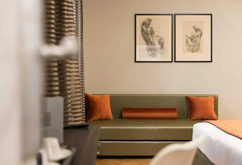اتاق استاندارد سه نفره, Vittoriano Suite