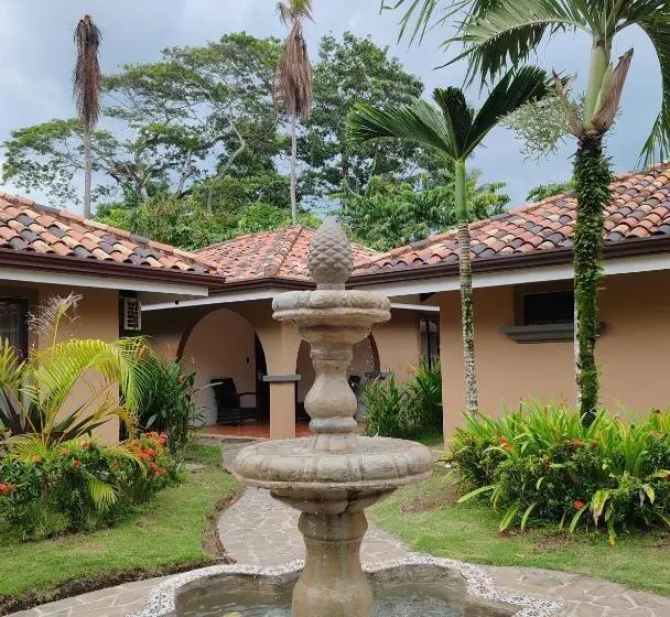 スタンダードバンガロー, Marenaz Oceanfront Resort