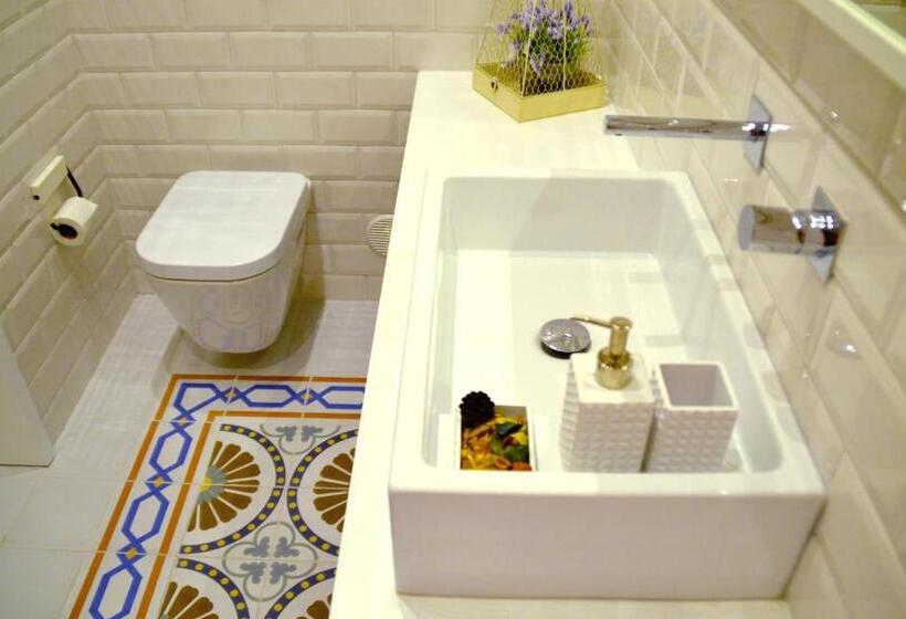 Deluxe люкс с видом на реку, Archisuites