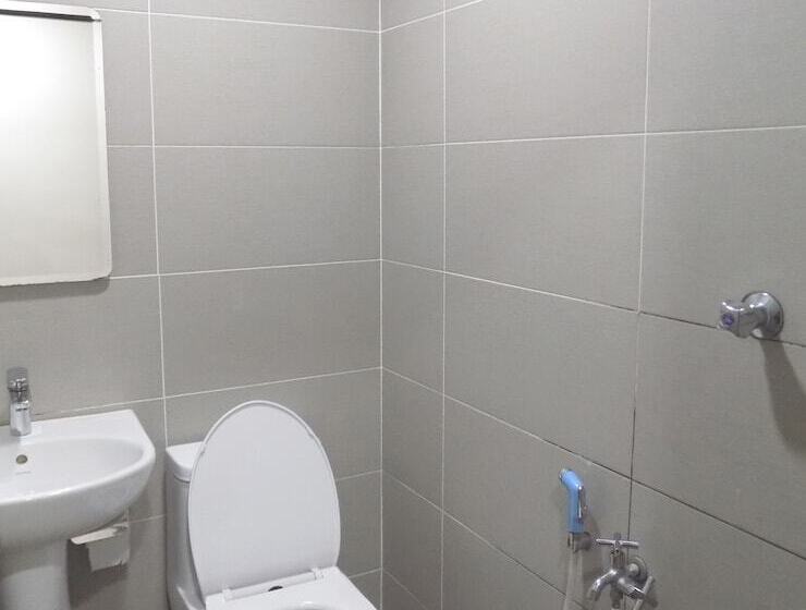 اتاق خانوادگی, Alaxis