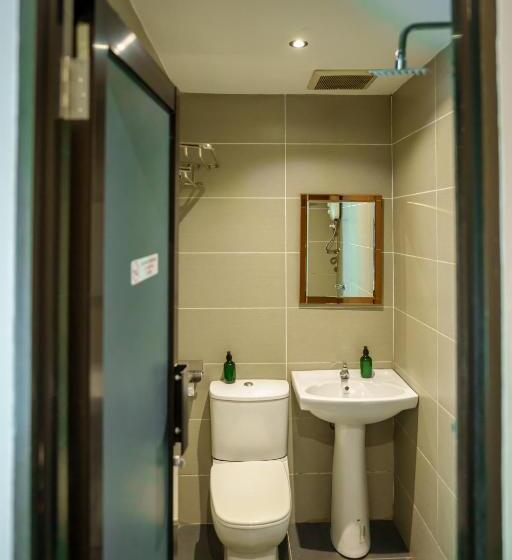 اتاق خانوادگی, Alaxis