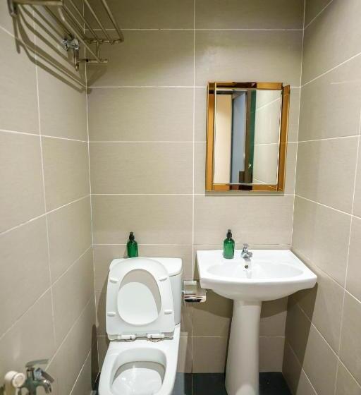 اتاق لوکس با تخت بزرگ, Alaxis