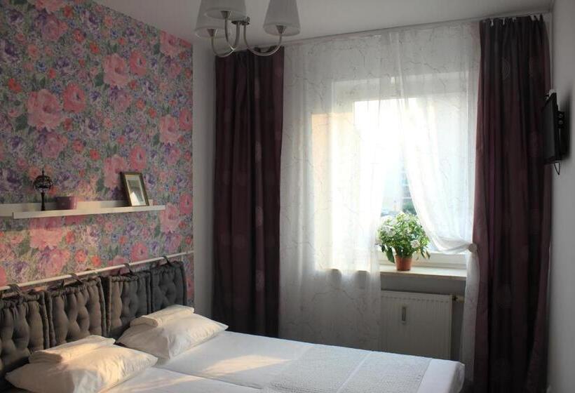 غرفة قياسية حمام مشترك, Kolorowa Guest Rooms