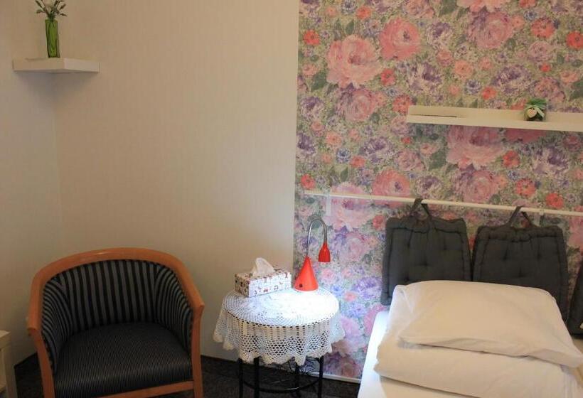 غرفة قياسية حمام مشترك, Kolorowa Guest Rooms