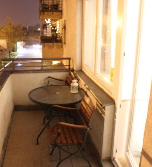 إستديو عائلى, Kolorowa Guest Rooms