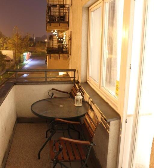 إستديو عائلى, Kolorowa Guest Rooms