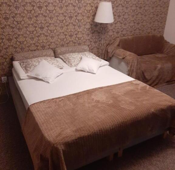 إستديو عائلى, Kolorowa Guest Rooms