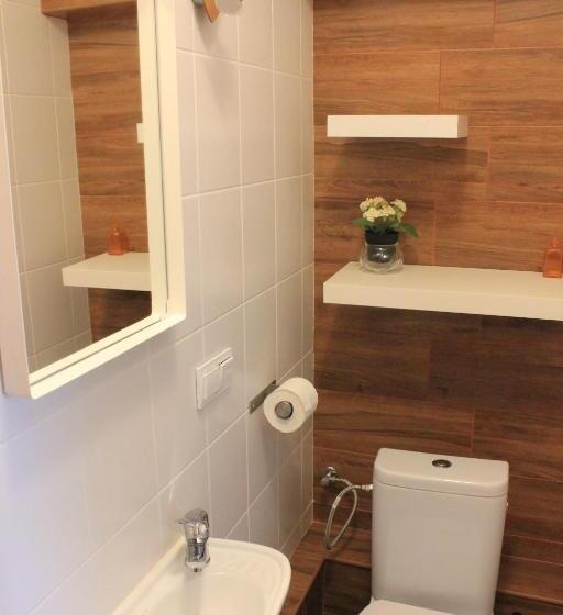 غرفة قياسية, Kolorowa Guest Rooms