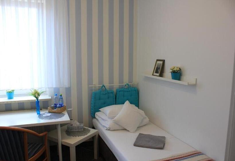 غرفة قياسية حمام مشترك, Kolorowa Guest Rooms