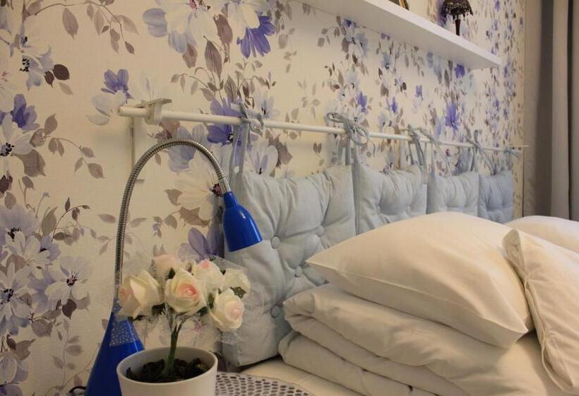 غرفة قياسية, Kolorowa Guest Rooms