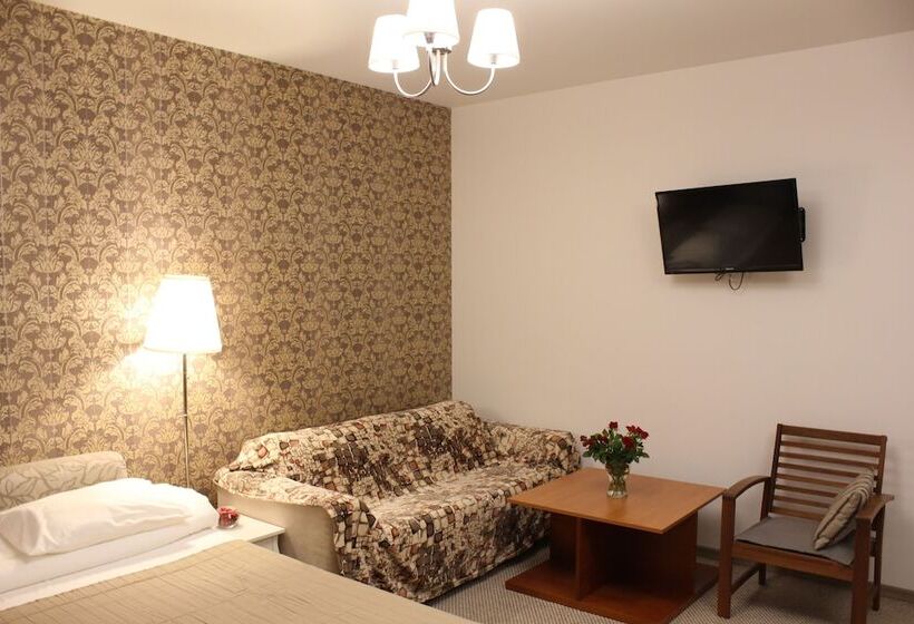 إستديو عائلى, Kolorowa Guest Rooms