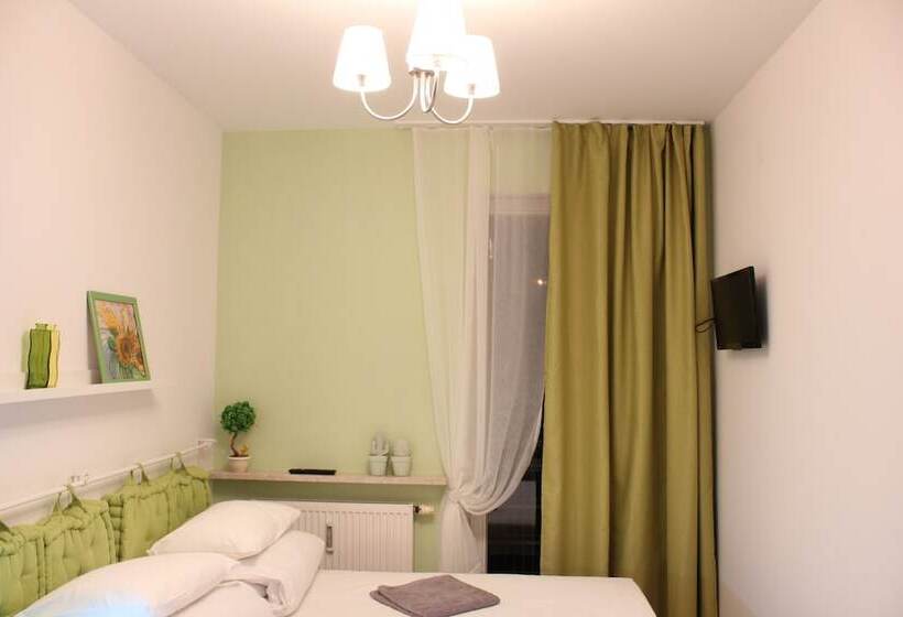 غرفة قياسية, Kolorowa Guest Rooms