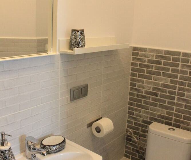 غرفة قياسية, Kolorowa Guest Rooms