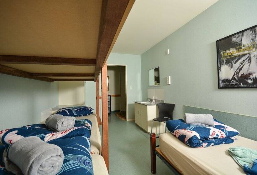 Кровать в Общей Комнате, Piwaka Lodge And Backpackers