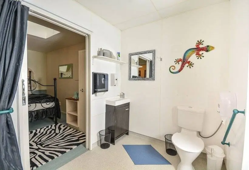 Standard-huone, Piwaka Lodge And Backpackers
