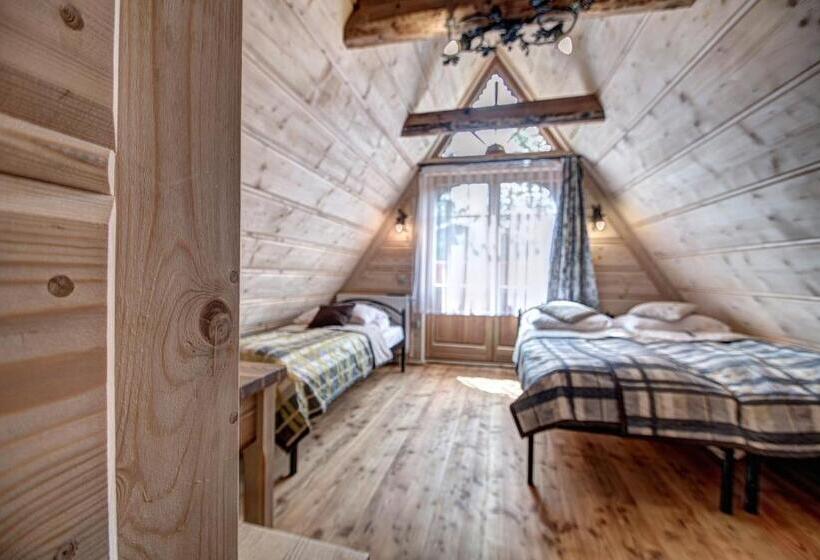 اتاق استاندارد سه تخته با بالکن, Pokoje Gościnne światłomir