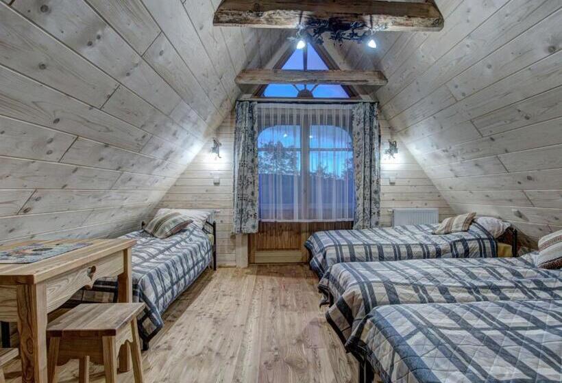 اتاق استاندارد چهارنفره با بالکن, Pokoje Gościnne światłomir