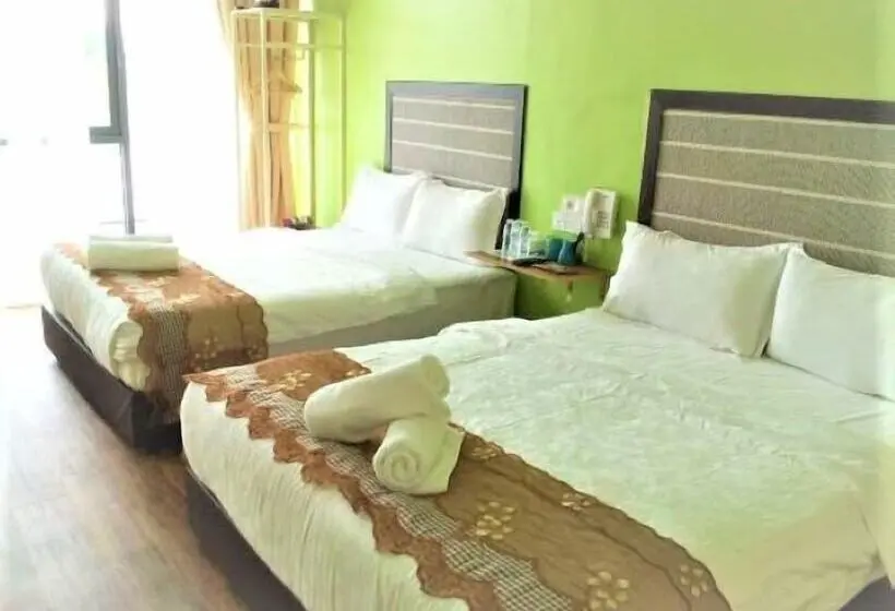 اتاق لوکس خانوادگی, S8 Boutique