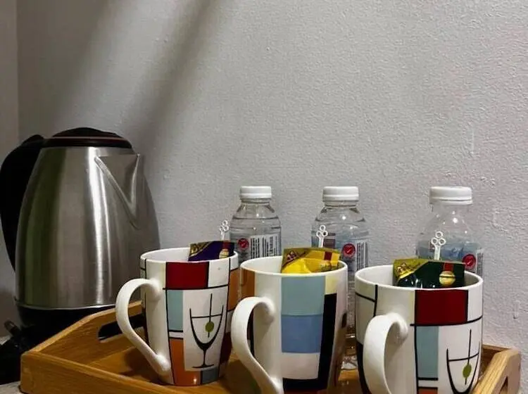 اتاق راحتی سه تخته, S8 Boutique