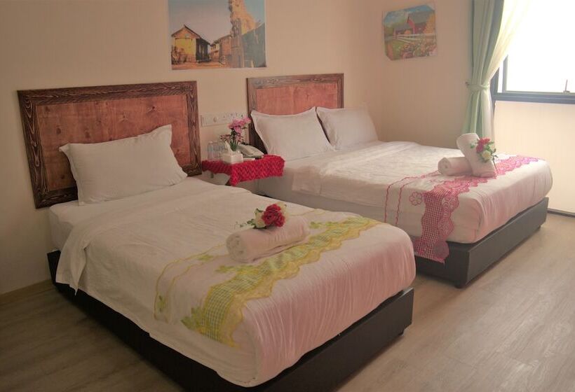 غرفة كومفورت ثلاثية, S8 Boutique