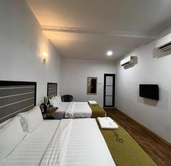 اتاق لوکس خانوادگی, S8 Boutique