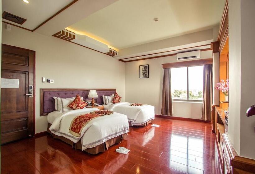 اتاق لوکس, Sakura Princess