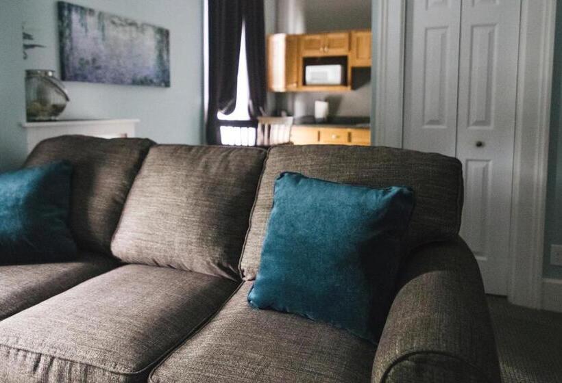 جناح سوبيريور, The Continental