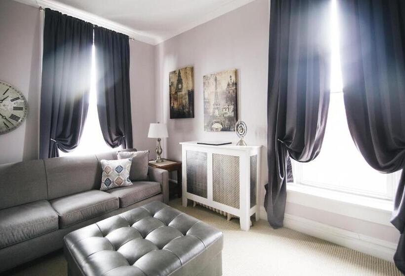 جناح ديلوكس سرير كينج, The Continental