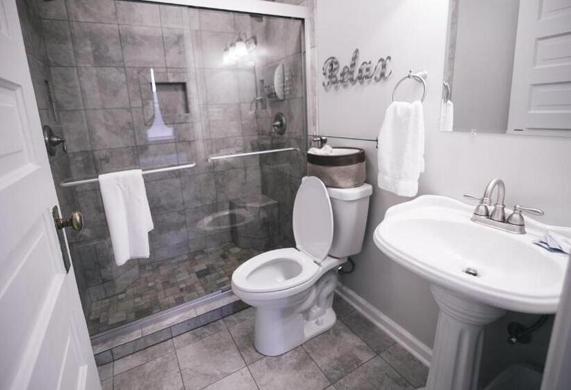 جناح ديلوكس سرير كينج, The Continental