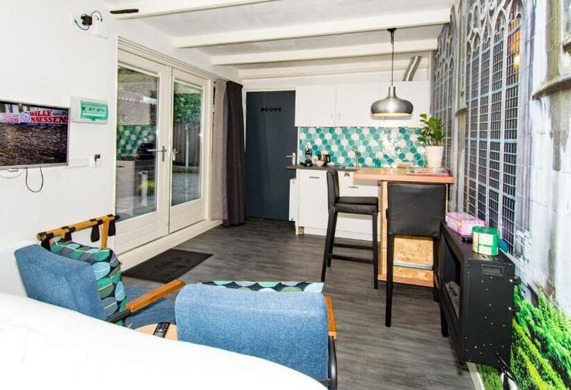 استودیوی استاندارد, Aparthotel Waepen Van Middelburg