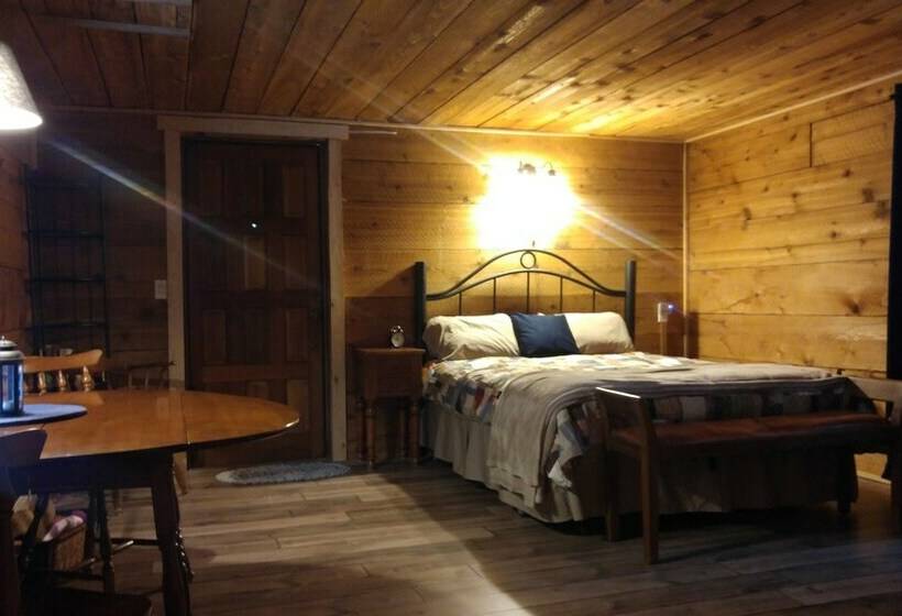 小室, Wolfwood Guest Ranch