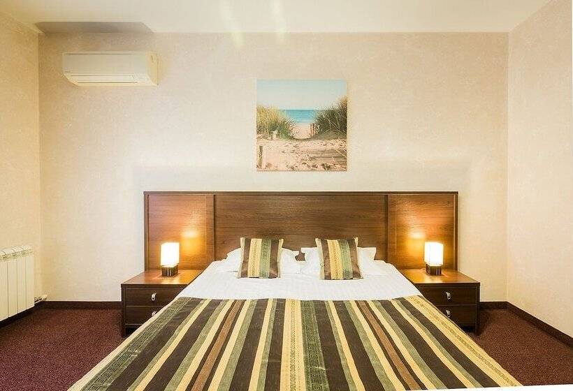 컴포트 룸, Abris