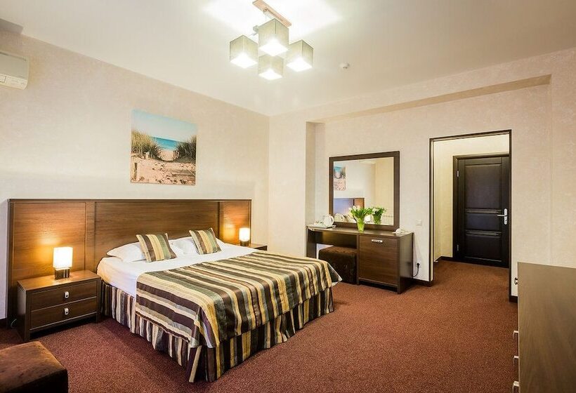 컴포트 룸, Abris