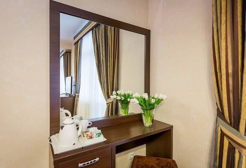 주니어 스위트 발코니, Abris