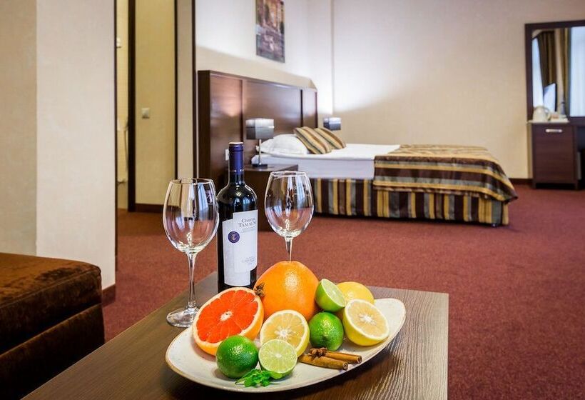 주니어 스위트 발코니, Abris