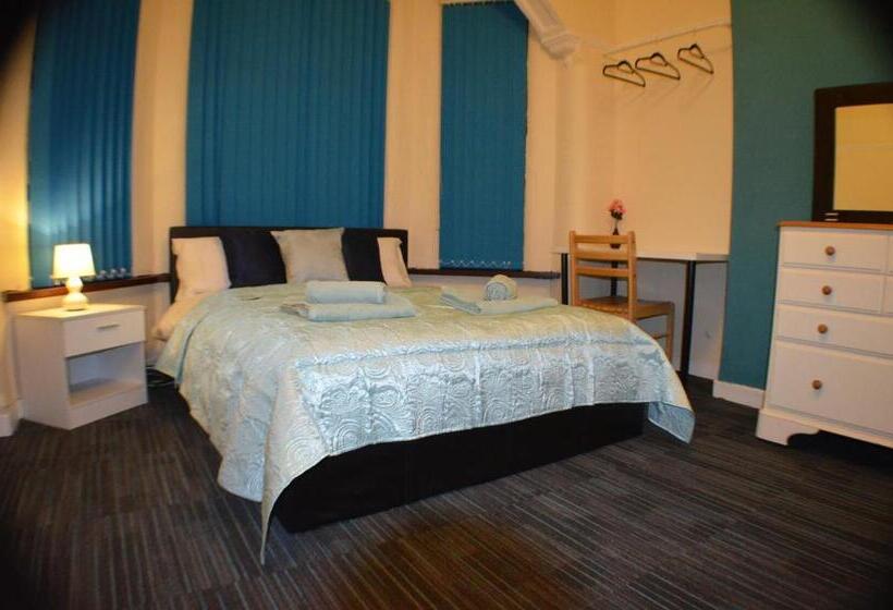 Habitació Quàdruple Estàndard, Birchfields Guest House