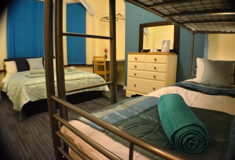 Habitació Quàdruple Estàndard, Birchfields Guest House