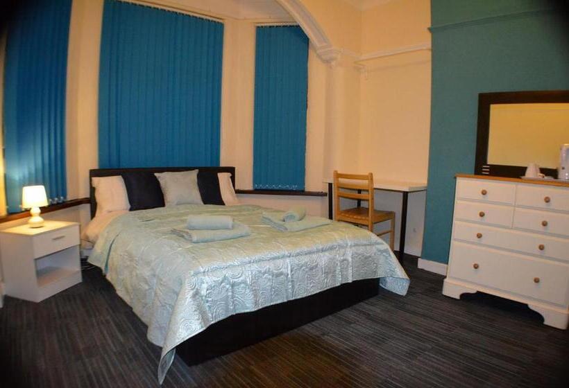 Habitació Quàdruple Estàndard, Birchfields Guest House