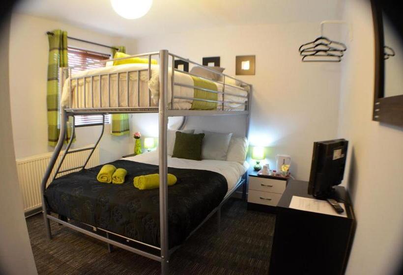 Habitació Triple Estàndard, Birchfields Guest House