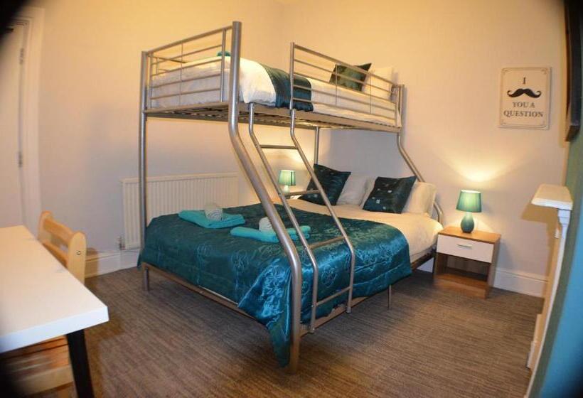 Habitació Triple Estàndard, Birchfields Guest House