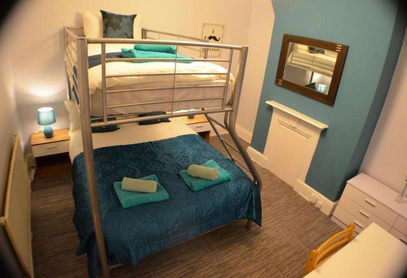 Habitació Triple Estàndard, Birchfields Guest House