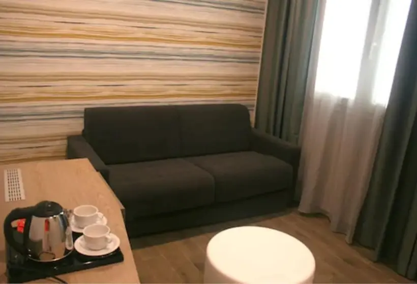 سوییت, International Hotel Dakar