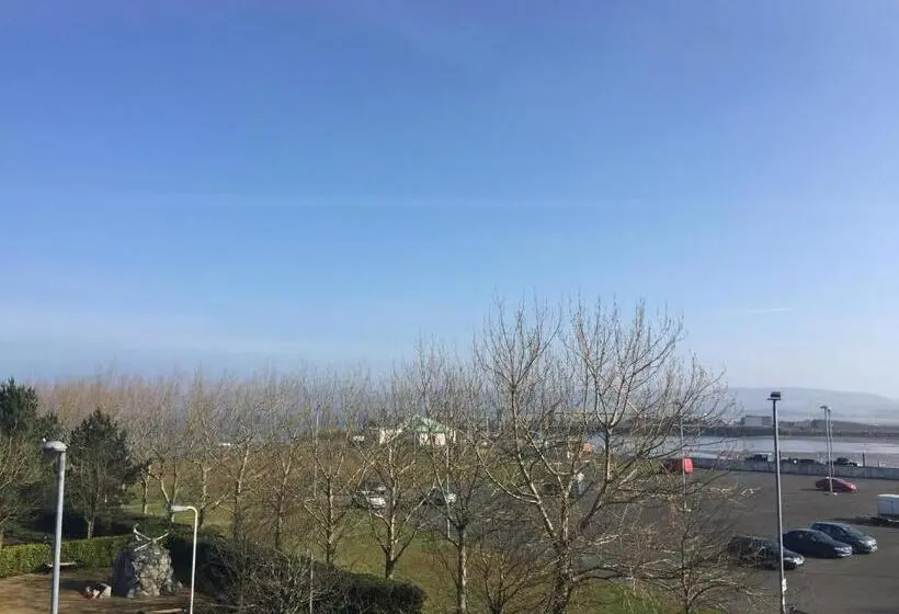 レイクビューデラックスルーム, Lakeview Guest House